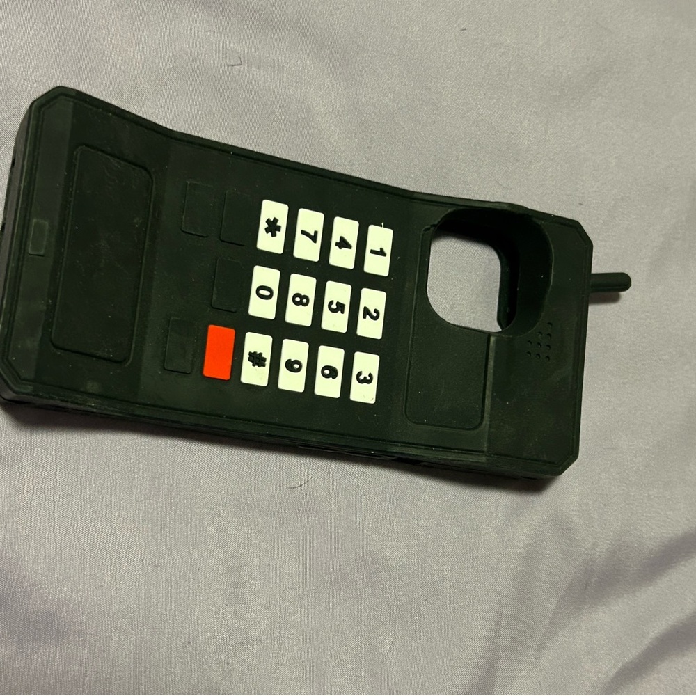 Retro Black Phone Case iPhone 14